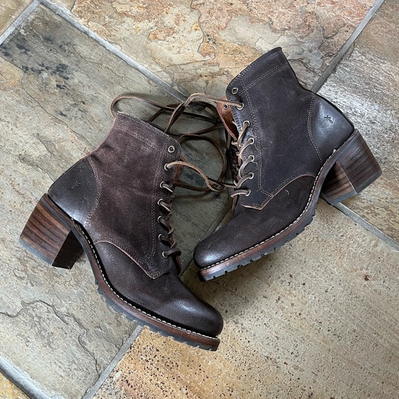 🍃💕FRYE Sabrina Waxed Suede All Leather Lace Up Bootie US 9.5 - Picture 2 of 16